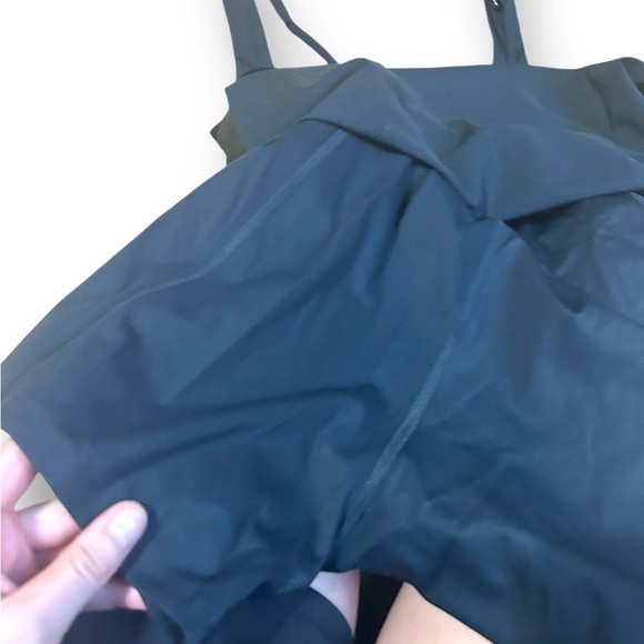 ABERCROMBIE & FITCH Traveler Exercise Dress Size XSmall Built In Shorts Black - Picture 9 of 10